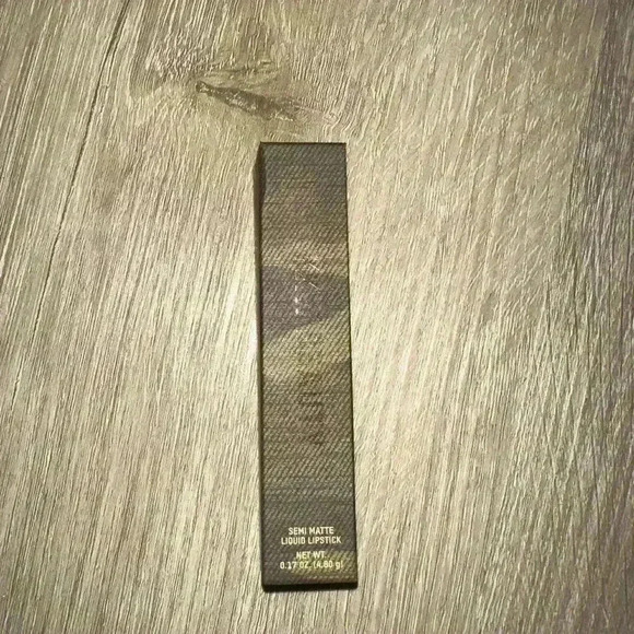 New KKW Warrioress Liquid Lipstick - Picture 3 of 4